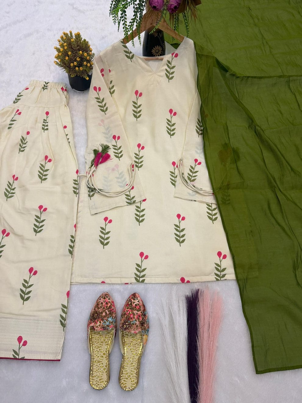 Gulnaar (Farshi Shlwar 2 PCs)